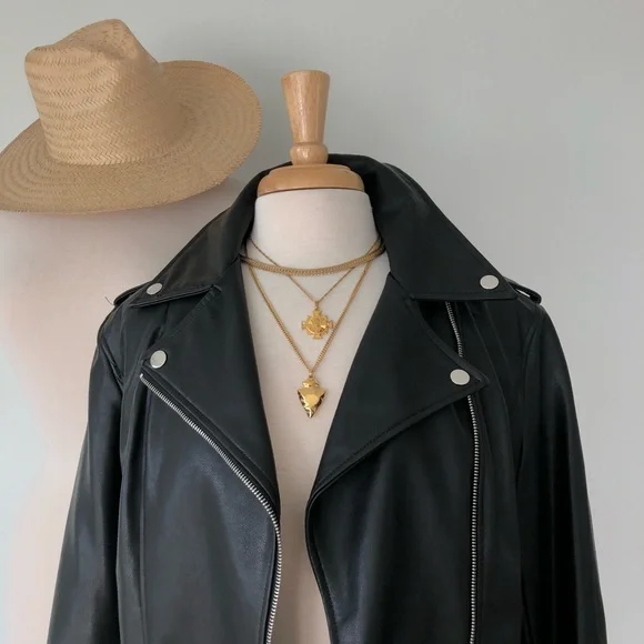 SOLD ❌ BLACK PU BOMBER JACKET - Picture 5 of 6